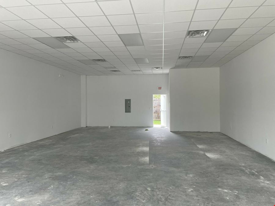 New Construction Shopping Center - 1 Suite Remaining! End-Cap