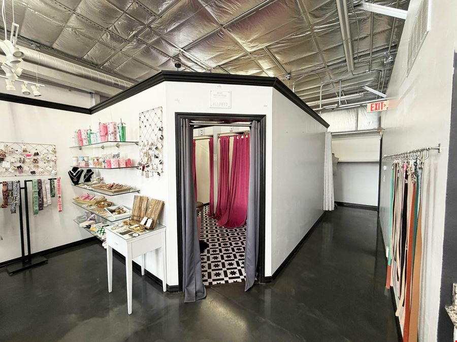 6200 Hillside Rd, Suite 400