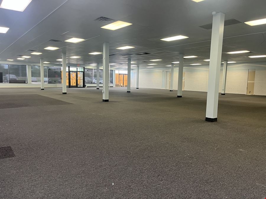 9,500 SF Anchor Space | Miracle Mile Rochester