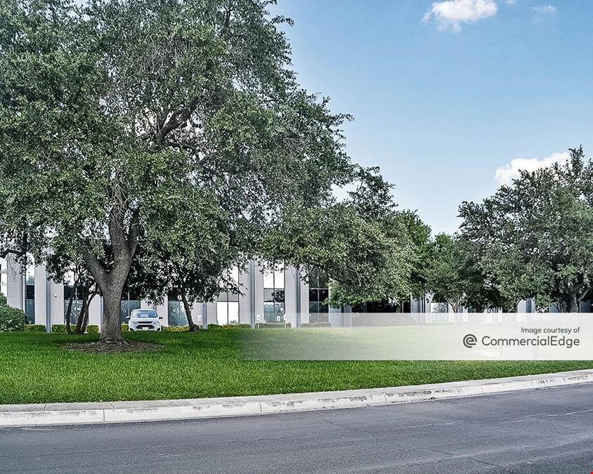 Centerview Crossing Office Park - Austin & Lamar Buildings