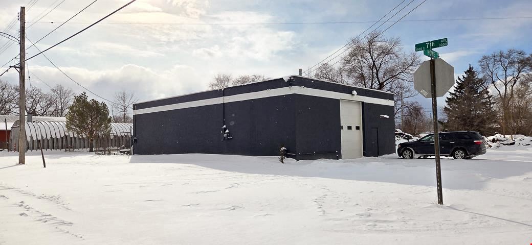 816 E Howe Ave