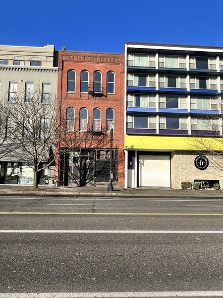 Preview of commercial space at 727 SW NAITO PKWY