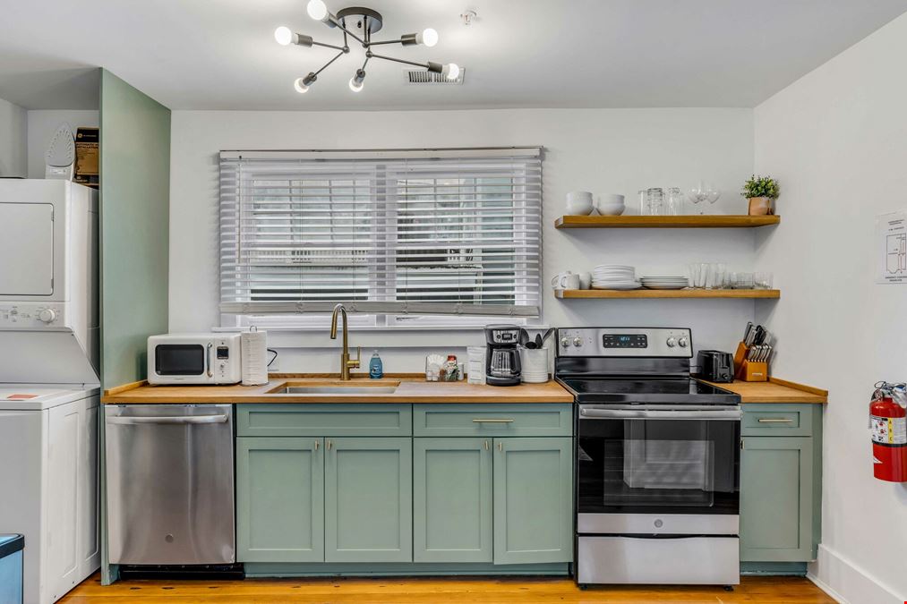 Short Term Rental Triplex Downtown