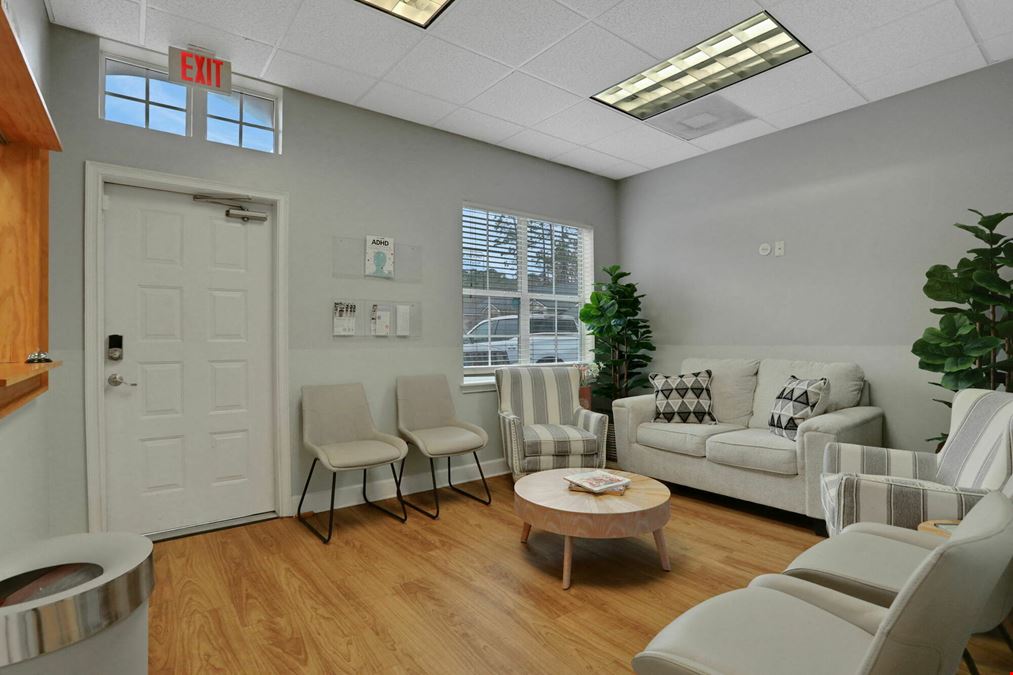 SUBLEASE 10365 Hood Rd S Ste 204