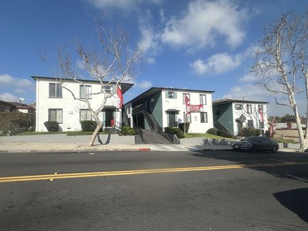 Preview of Multi-Family space for Sale at 803-811 E Hyde Park Blvd