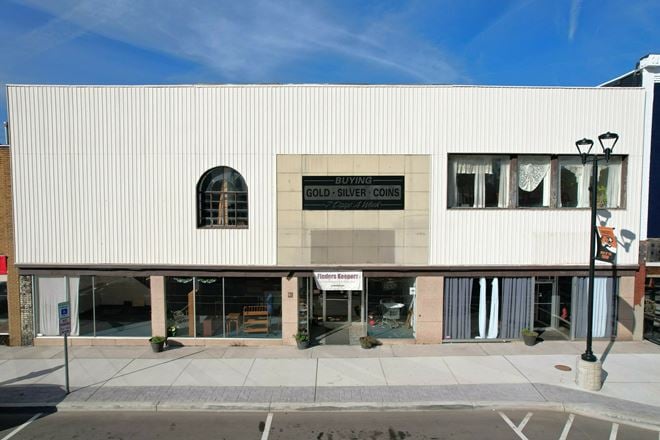 Preview of Retail space for Rent at 114 Washington Avenue