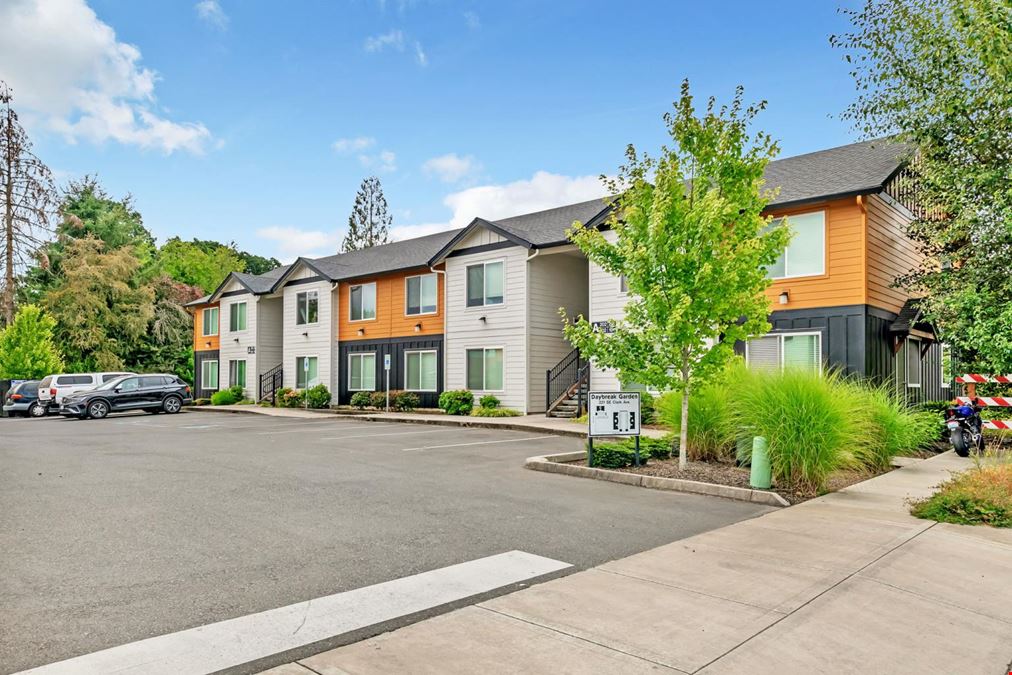 Daybreak Gardens