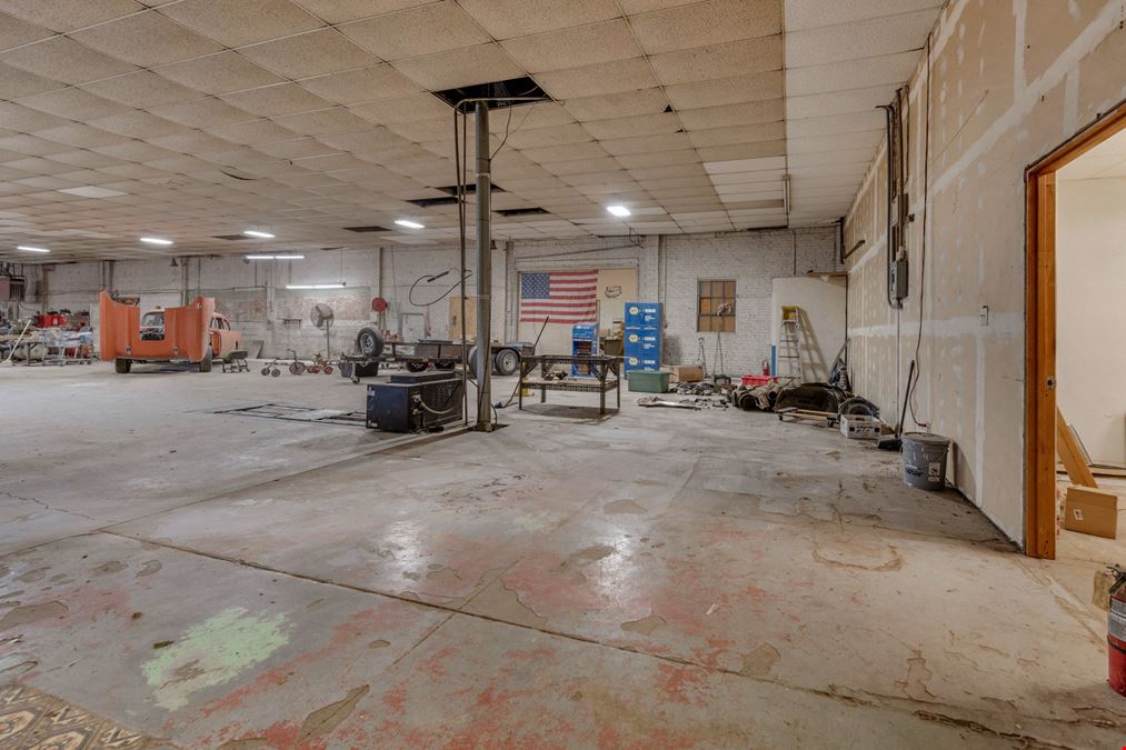 Great Owner User/Investment Opportunity in Lemoore, CA