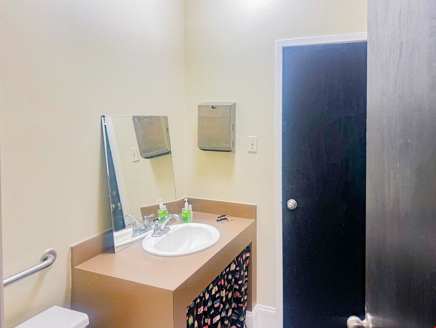Office Condo for Lease Near Airport