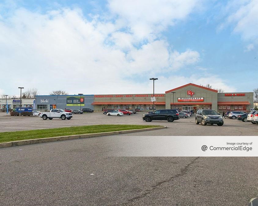 Shelly's Plaza