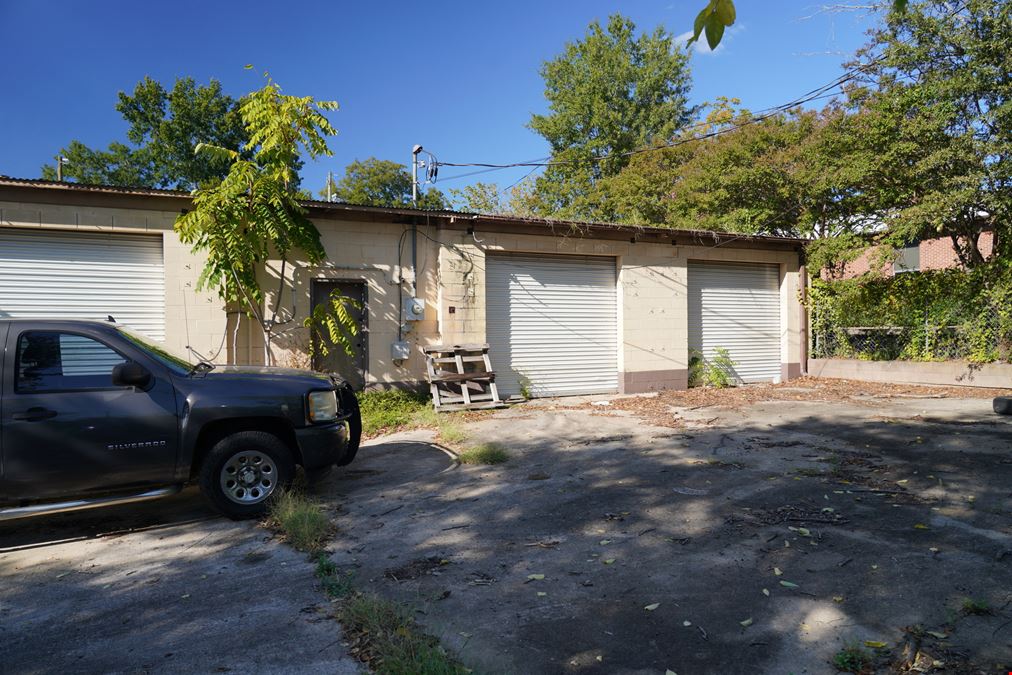 320 W Market St, 307 W Church St, 00 W Church St