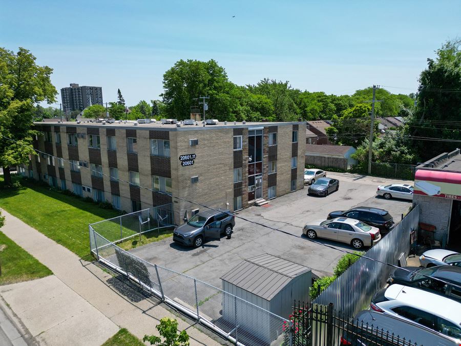 Plymouth Green Apartments