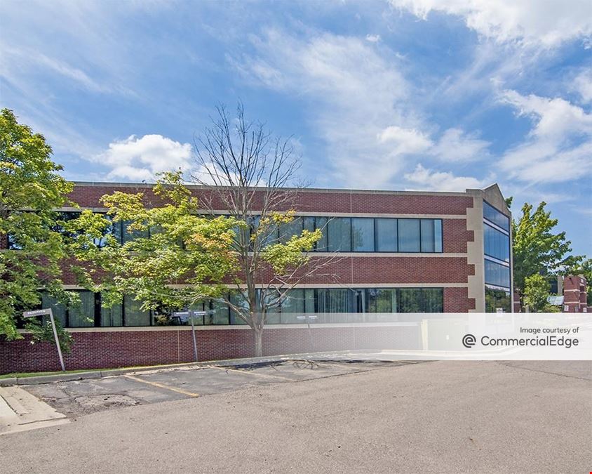 Square Lake Office Park II