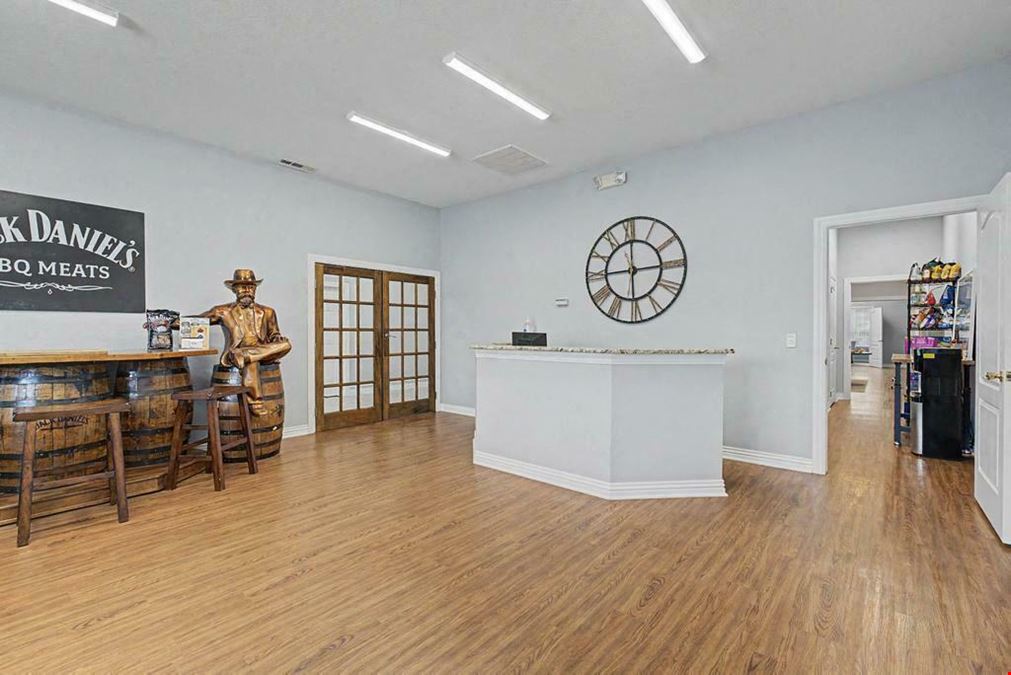 102 SE Executive Dr