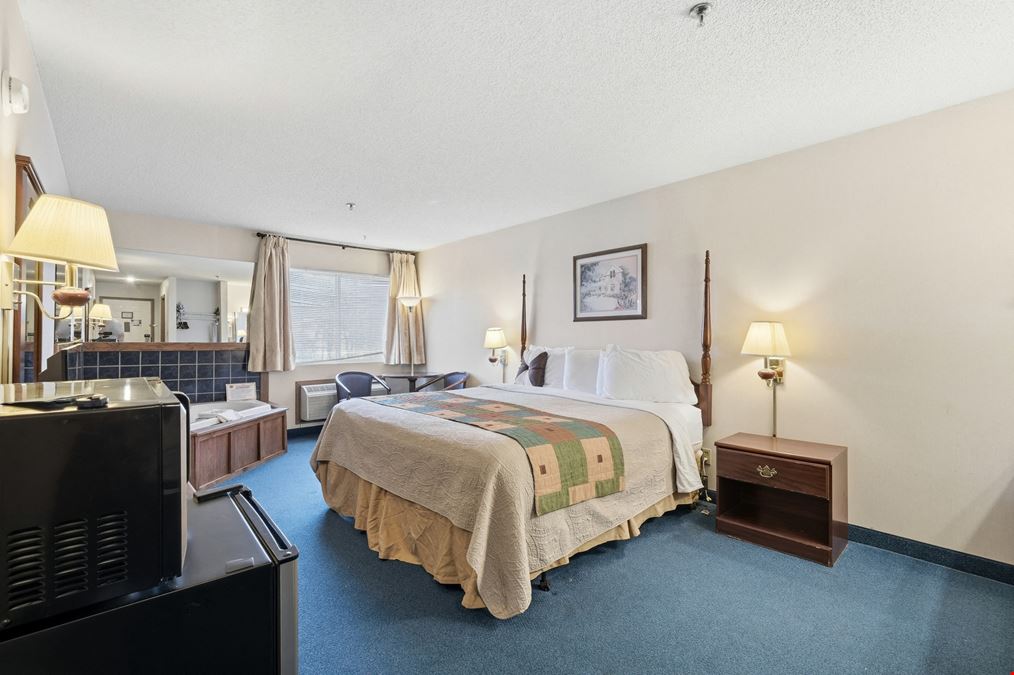 3169 E Van Buren