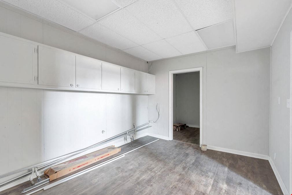 209 W Gordon Ave