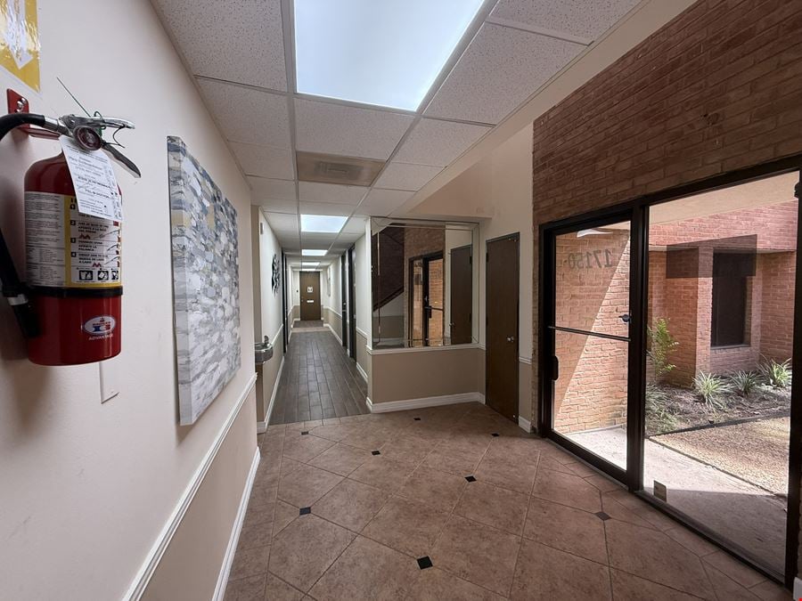 17150 Butte Creek Rd, Houston, TX 77090- 18,847 SF BLDG, 47,916 SF LOT