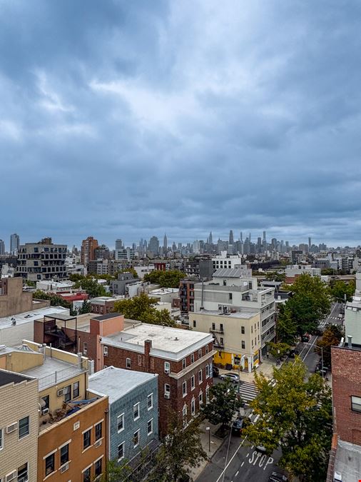 350 Manhattan Avenue | Fully Occupied Corner Free Market Residential Building in the Heart of Williamsburg
