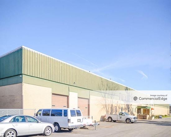 Preview of Retail space for Rent at 102 Queens Drive
