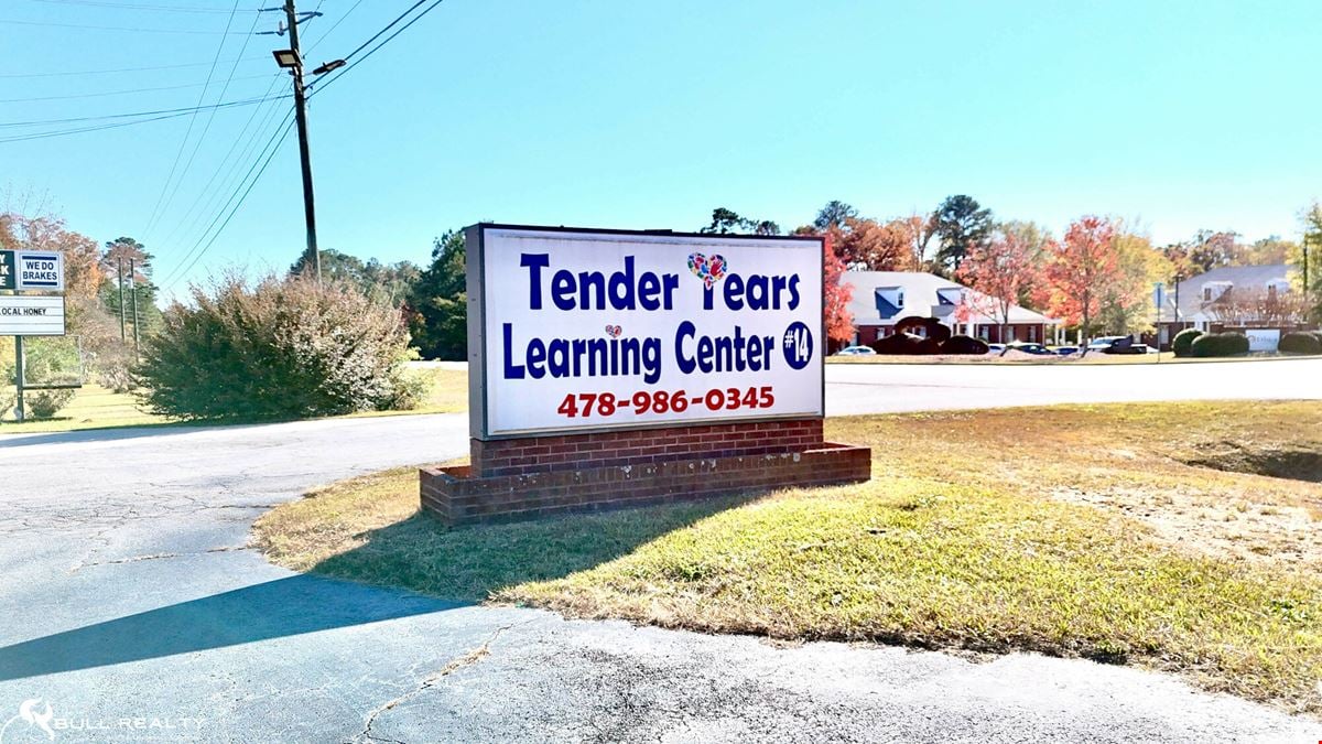 Vacant Commercial Building | Former Daycare