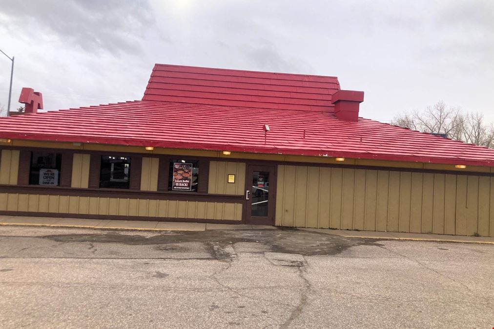 2,478 ± SF Freestanding Restaurant Opportunity on 0.40 ± AC