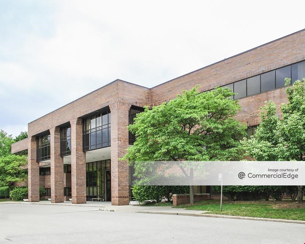 Oak Hollow Gateway - 24800 Denso Drive