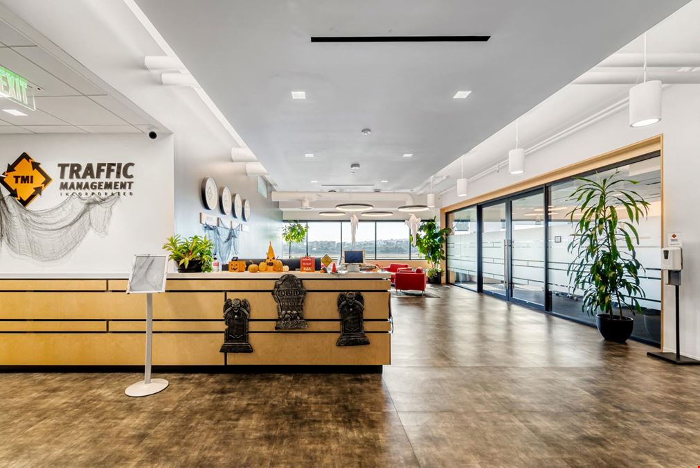 4910 Airport Plaza Dr, Long Beach, CA 90815