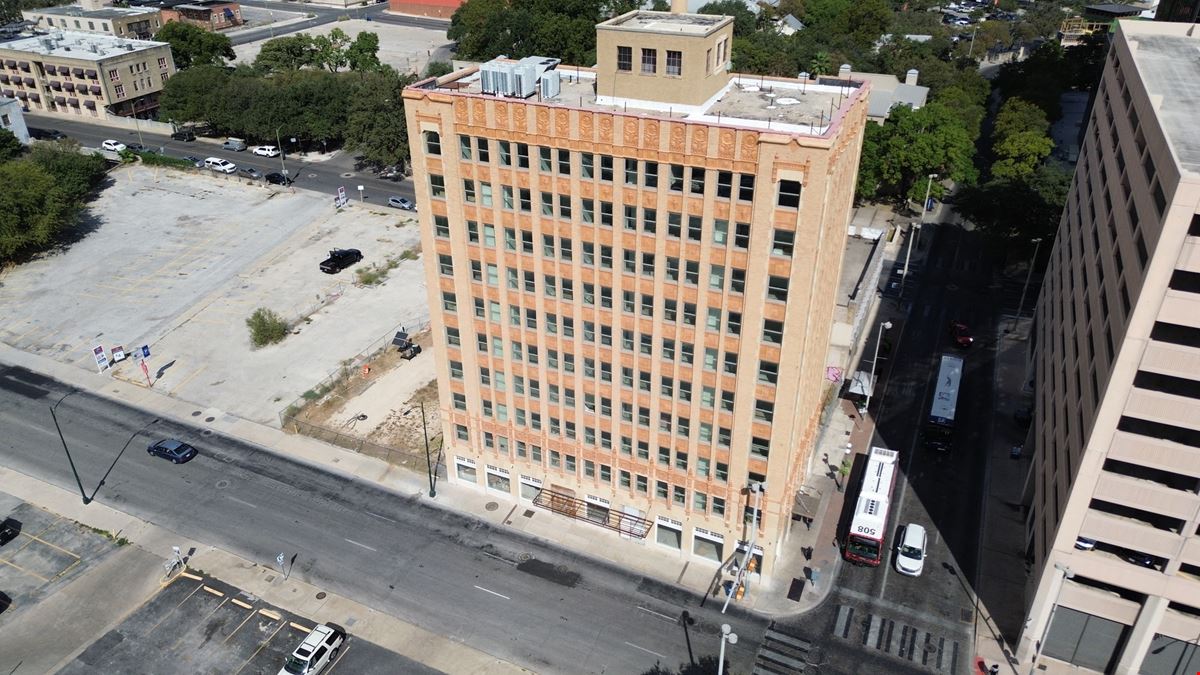 The Flats & The Voss Building