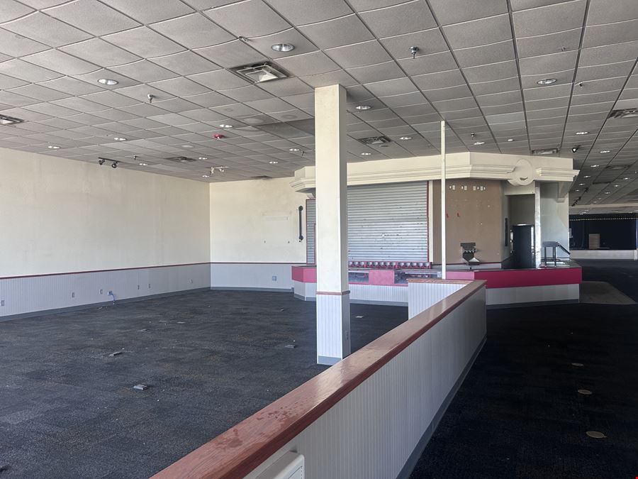2500 Coulter Street S. Suite 124 - Formerly Chuck E Cheese