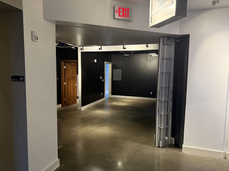 Jones421, Suite 109
