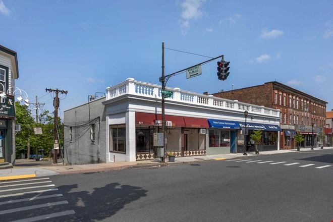Preview of Retail space for Rent at 527-533 Warburton Ave