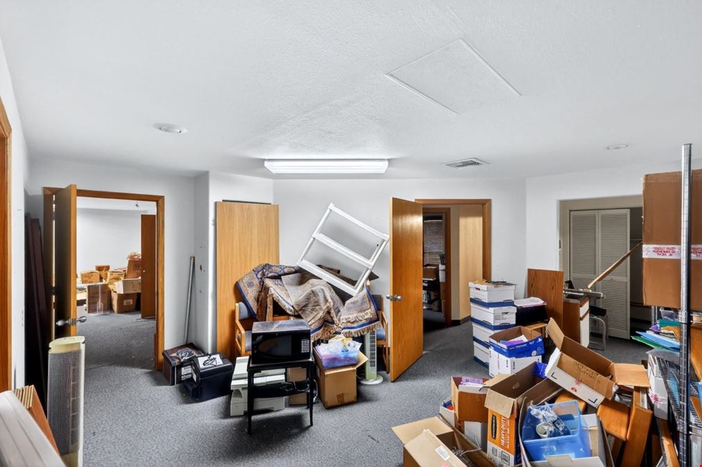 950 W. Ironwood Dr. #5