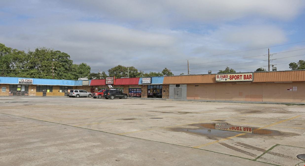 8104 W Tidwell