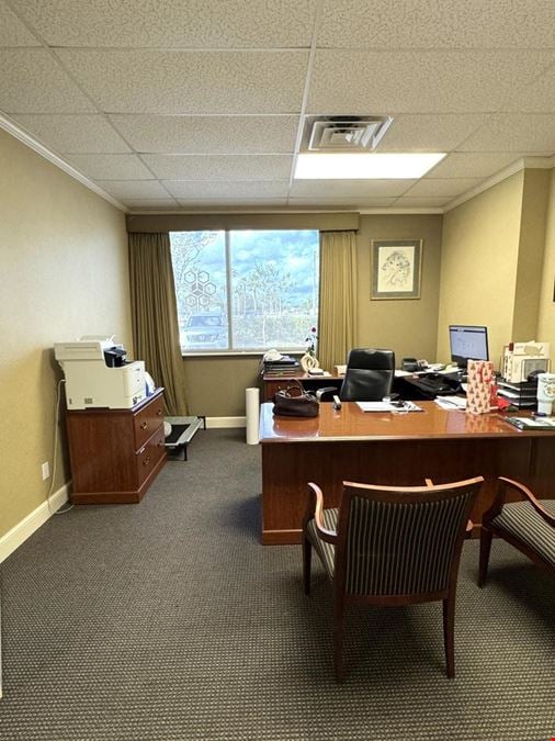 Elegant Office/Condo for Lease 1,143 SQFT