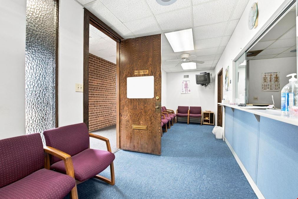 4647 W 103rd St, Unit 2B-2F, Oak Lawn, IL