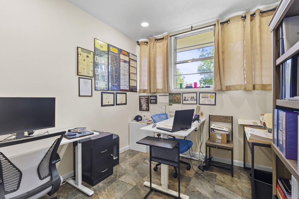 Versatile Mid-Century Office with Suites & Courtyard – Near Midtown & Texas A&M