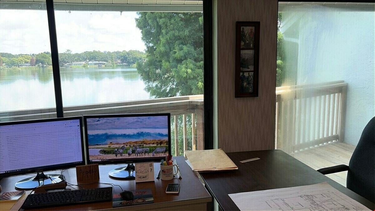 Lake Bently Condo