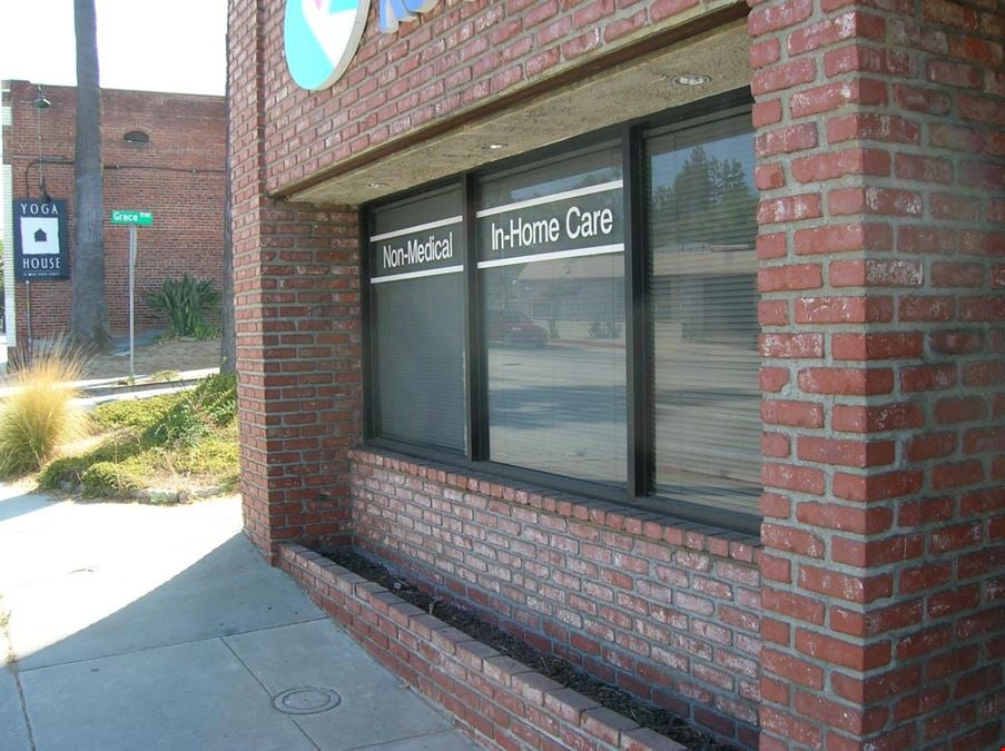 1147-B South Fair Oaks Avenue