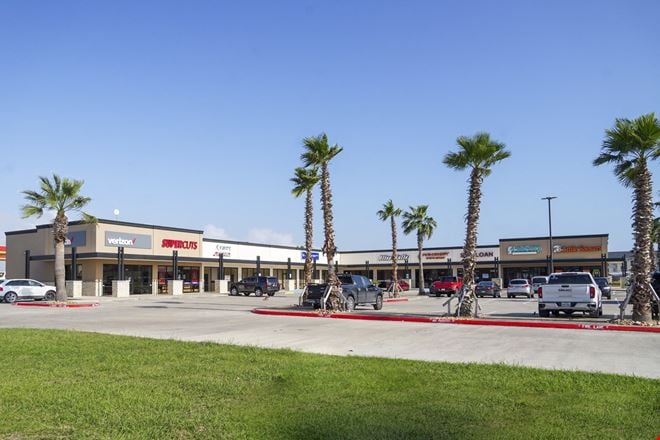 Preview of Retail space for Rent at 1702 Highway 181