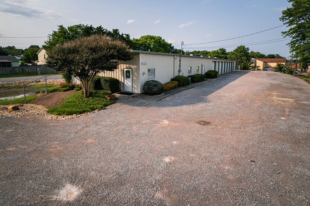 5,700 SF Industrial with Ample Outdoor Storage