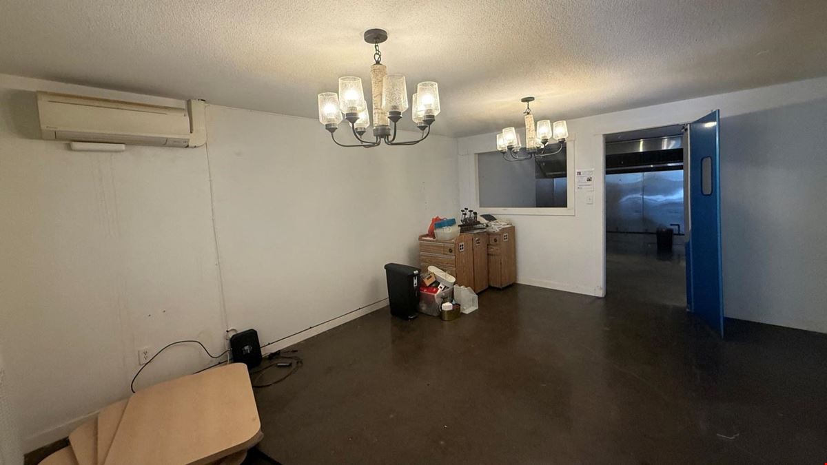 123 NW Front Ave