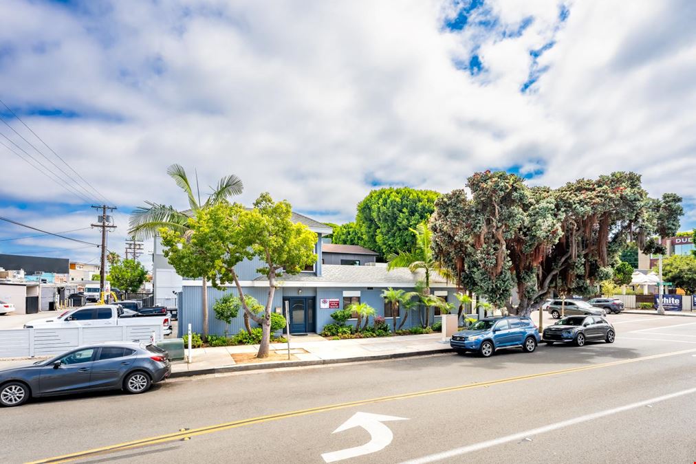 121 W E Street