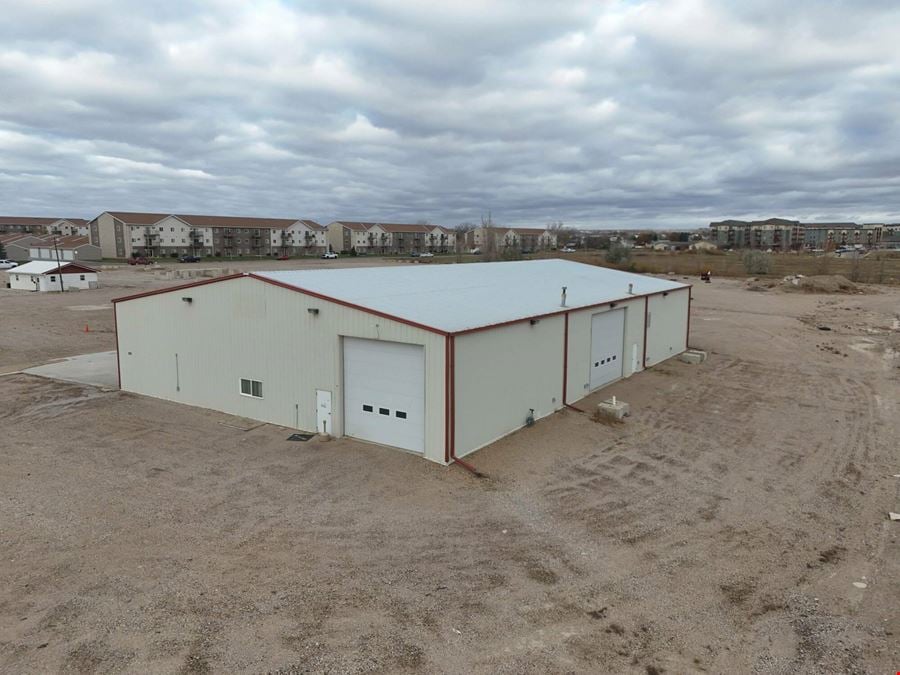 ±11,520 SF Flex/Commercial Building | ±7.72 Acre Stabilized Yard