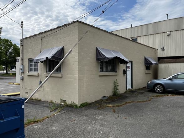 Preview of Office space for Rent at 2105 Lake Avenue