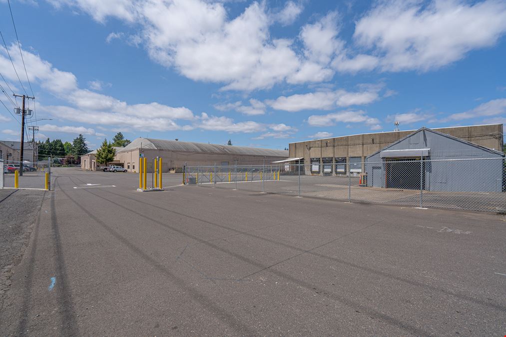 West Salem Industrial Warehouses - 82,000SF