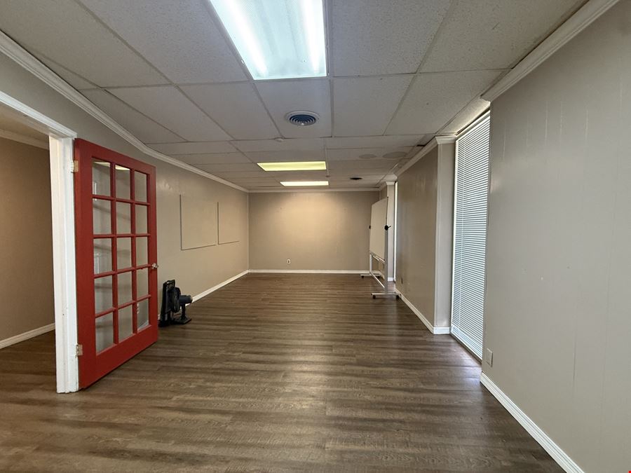SCS Building Offices on Lewis