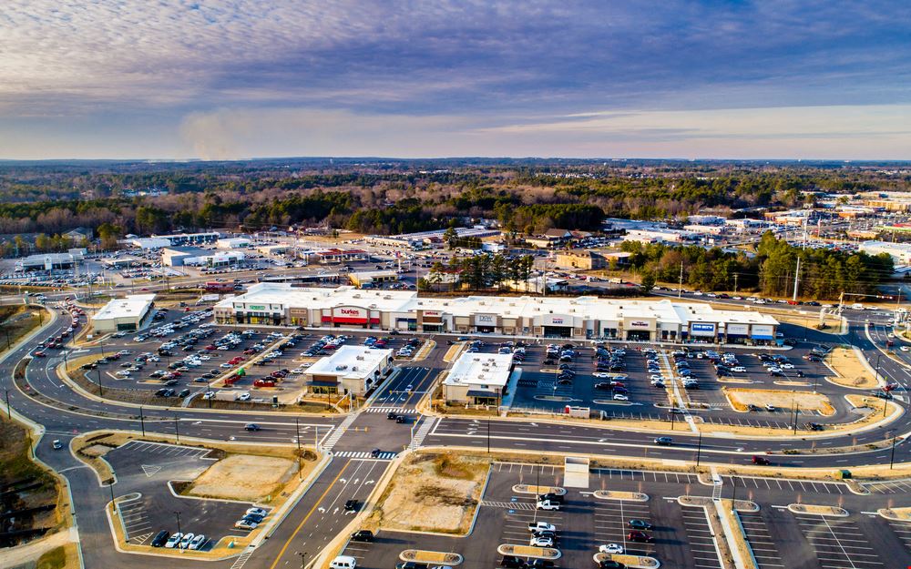 NC Fayetteville – Freedom Town Center