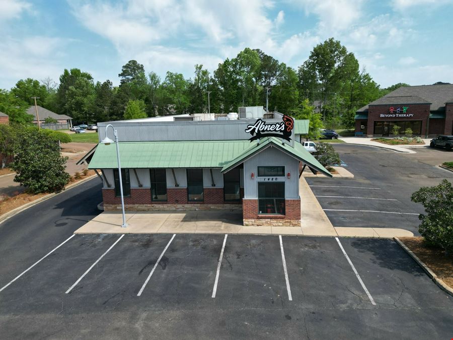 ±3,600 SF QSR | Freestanding (Former Abner’s Chicken)