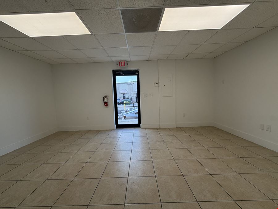 2712 NW 72nd Ave