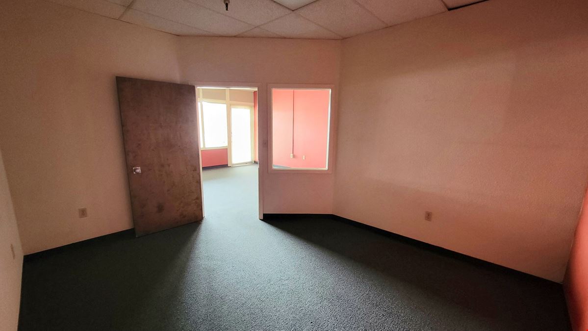 Oak Hills Mall